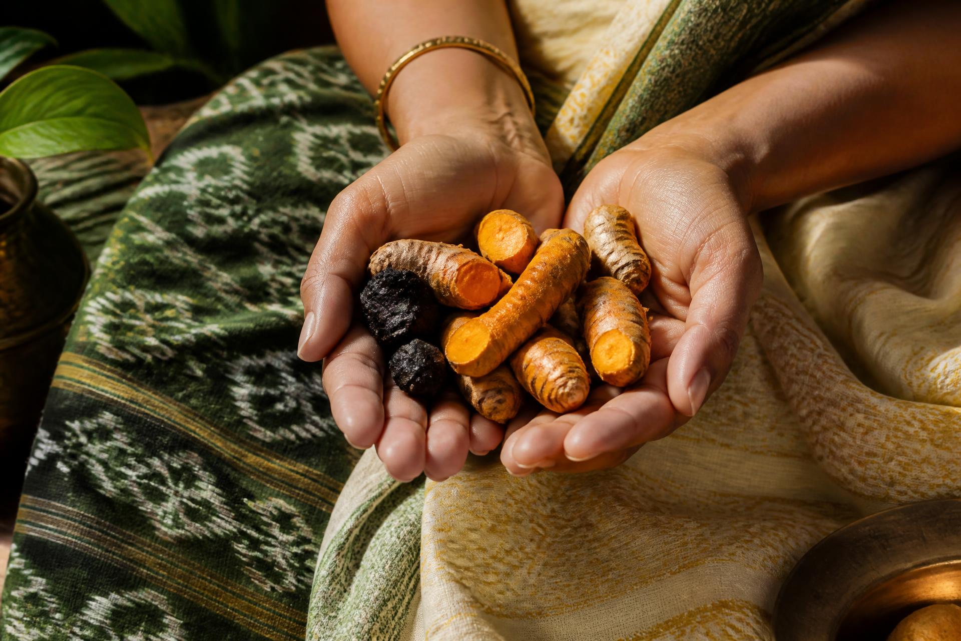 Curated Indian exports — Odisha textiles, turmeric, coffee and canvas art
